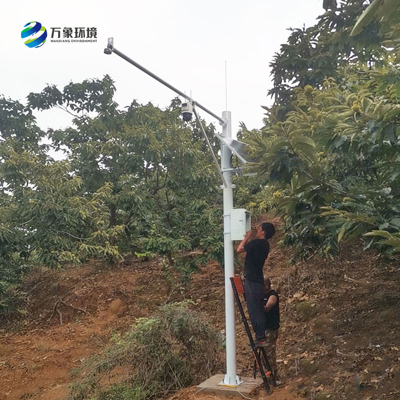 泥水位監(jiān)測站可同時(shí)測量渠道內(nèi)水位、降雨量